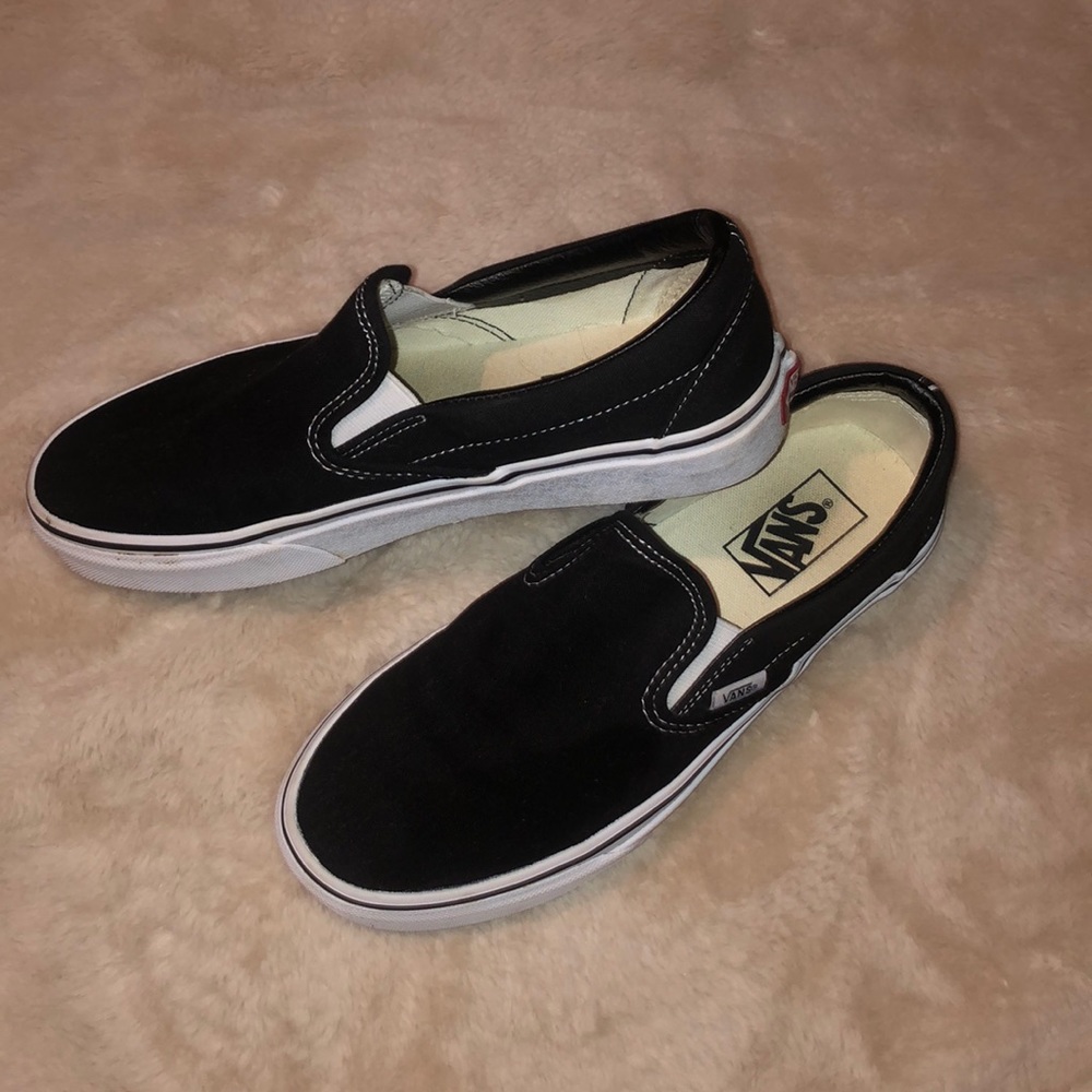 Black Classic Slip-on Vans